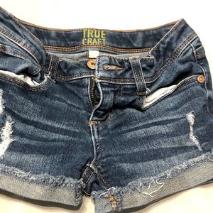 Super cute jean shorts!